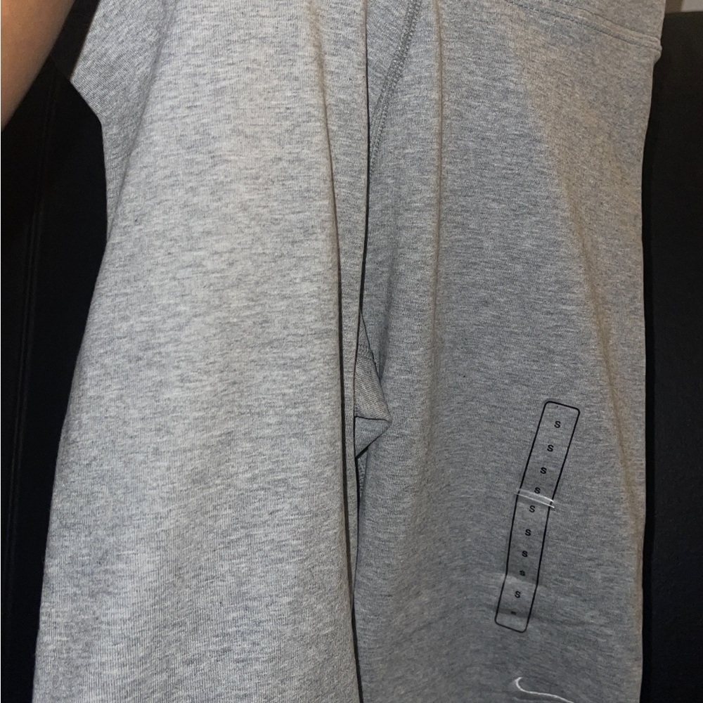 Nike Tight fit Mid rise Short length Women's Heather Gray Biker Shorts Size S - Picture 7 of 11